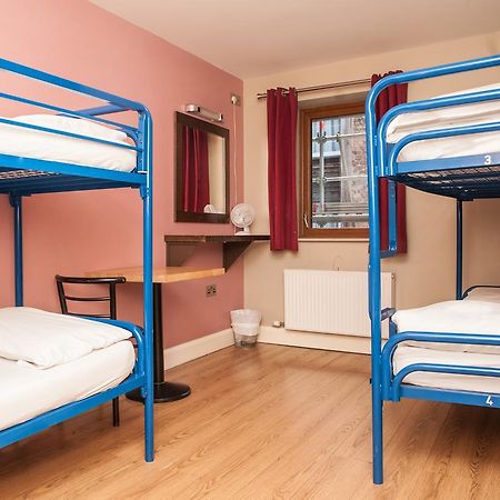 Isaacs Hostel Дъблин Екстериор снимка