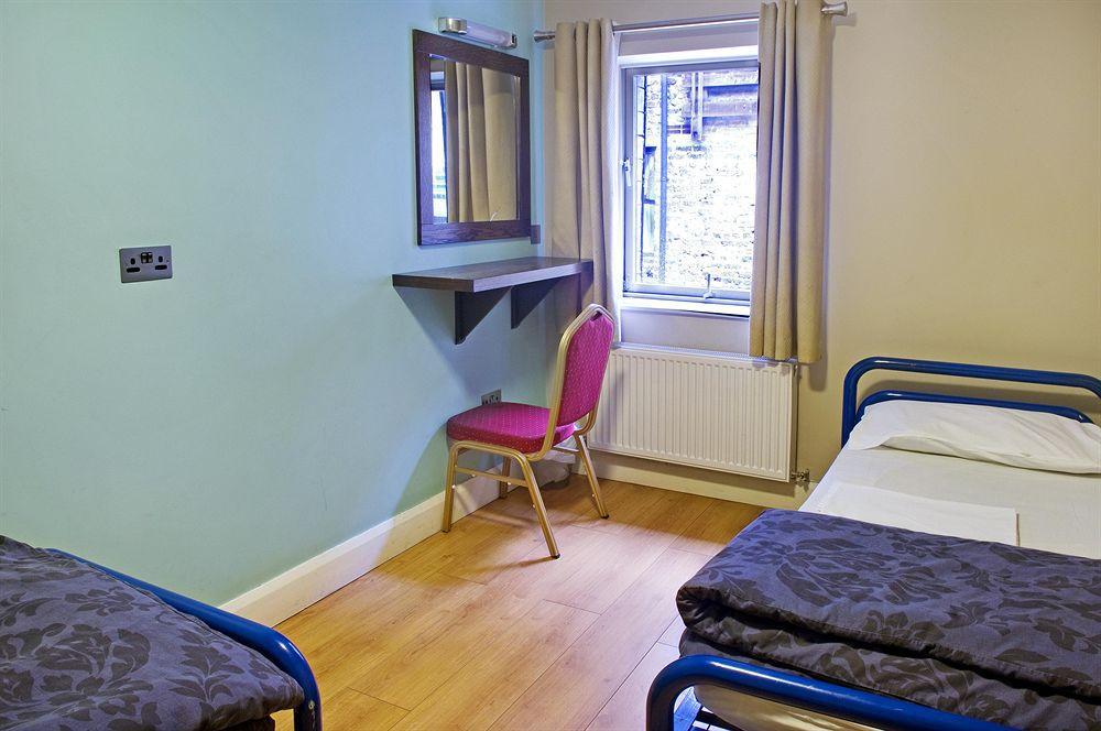 Isaacs Hostel Дъблин Екстериор снимка