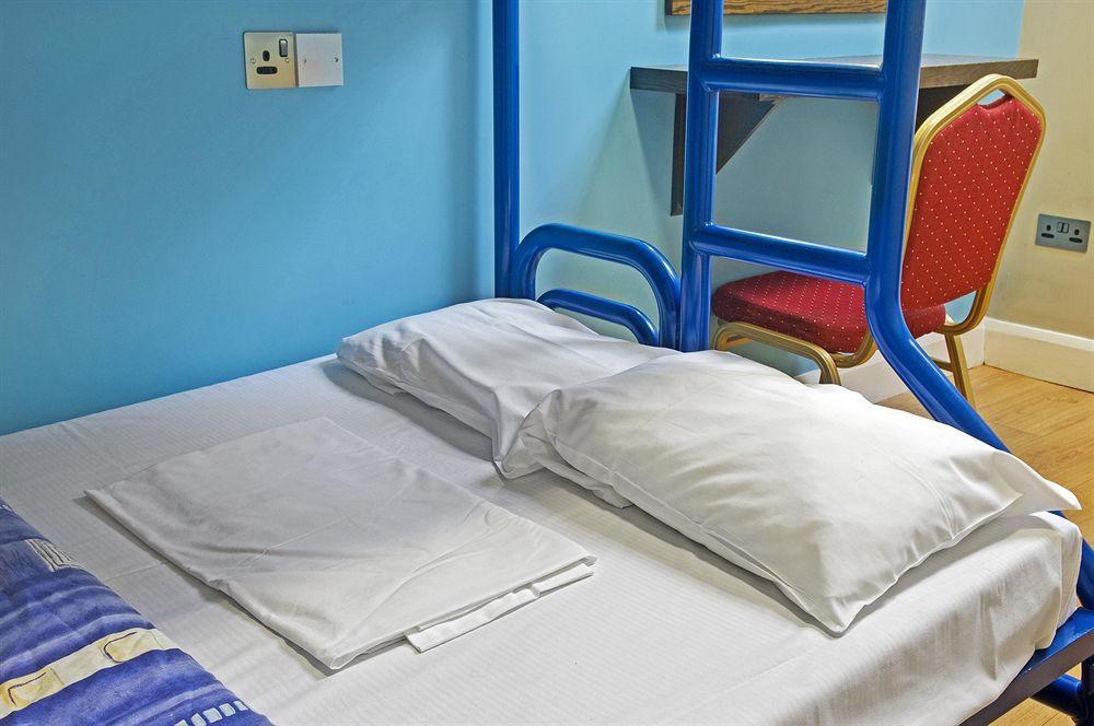 Isaacs Hostel Дъблин Екстериор снимка
