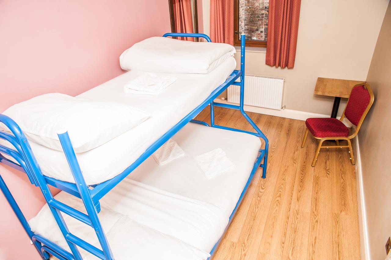 Isaacs Hostel Дъблин Екстериор снимка