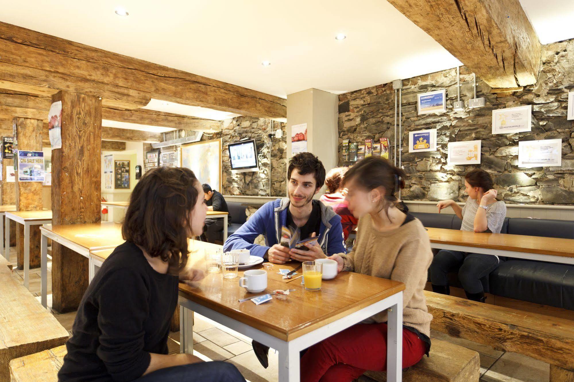 Isaacs Hostel Дъблин Екстериор снимка