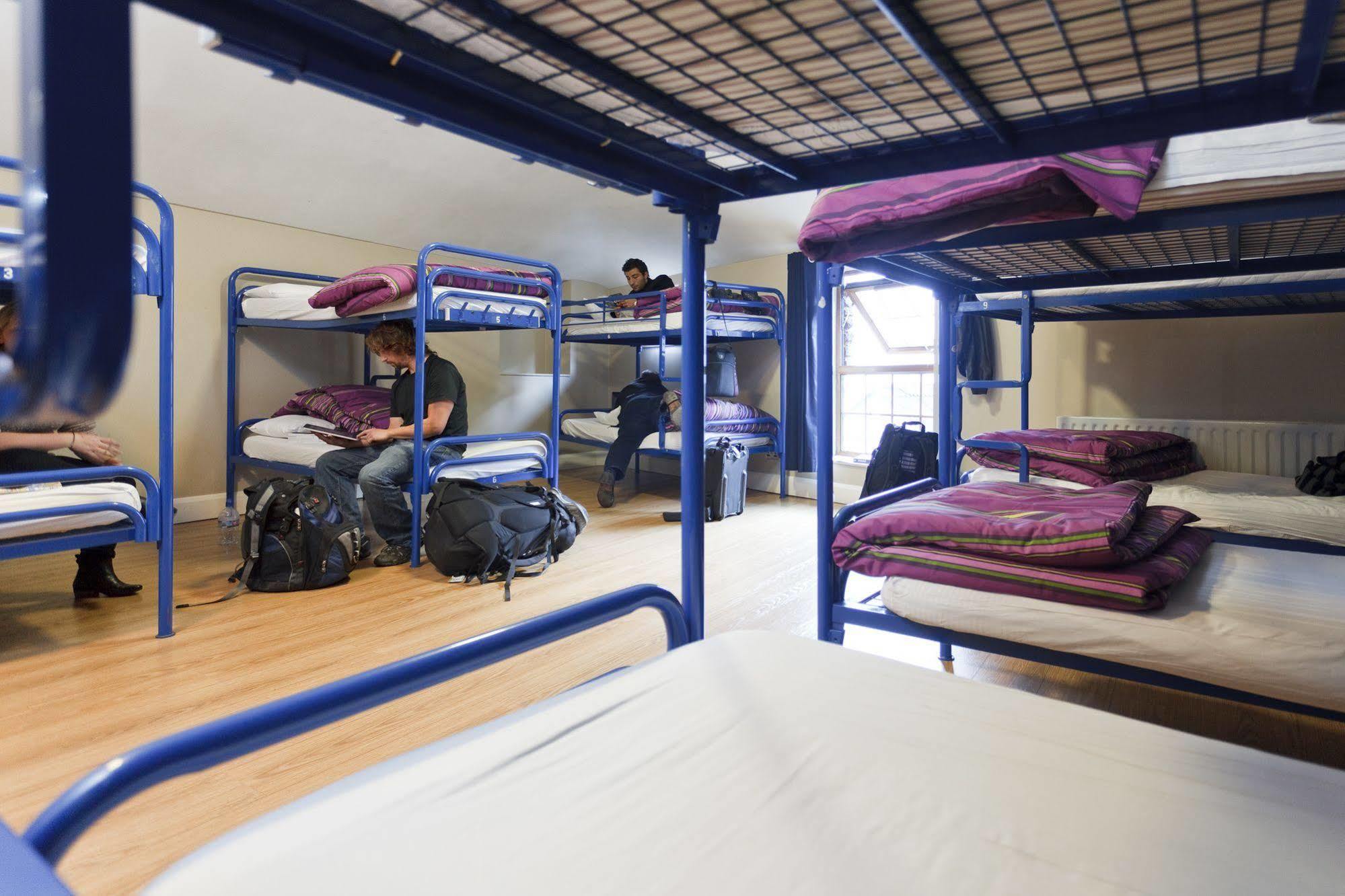 Isaacs Hostel Дъблин Екстериор снимка