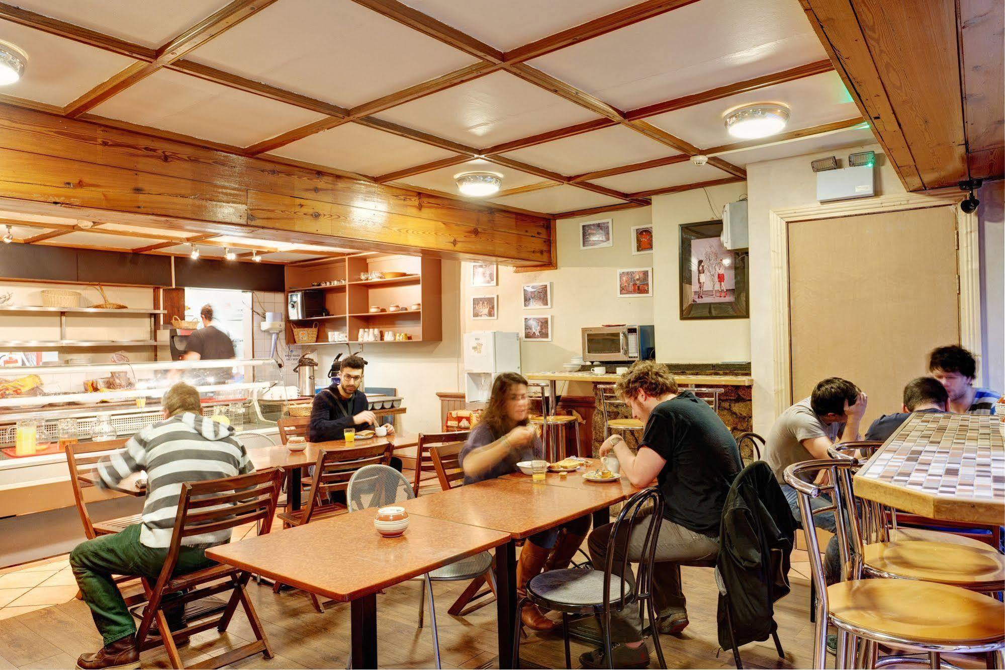 Isaacs Hostel Дъблин Екстериор снимка