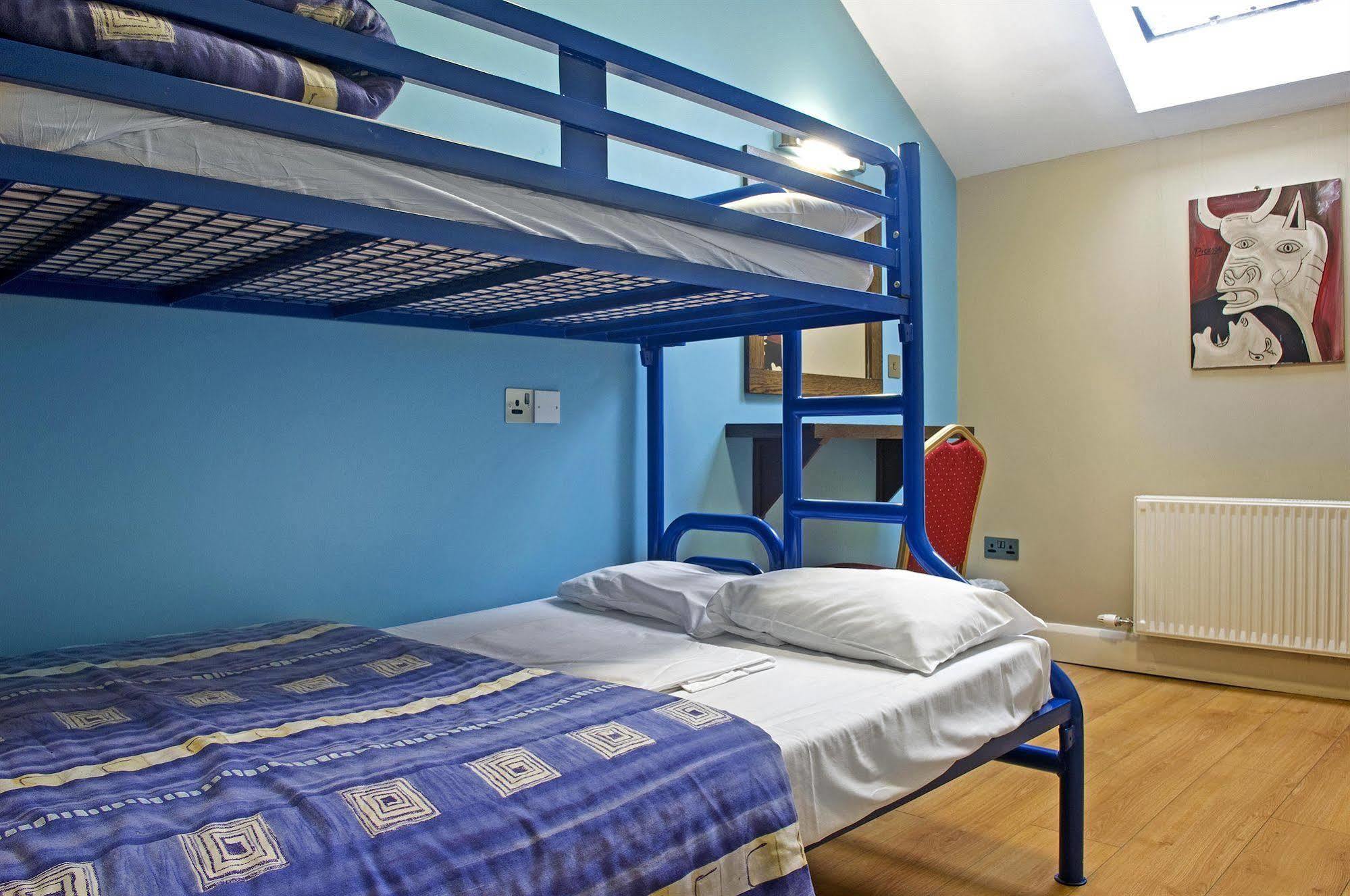 Isaacs Hostel Дъблин Екстериор снимка