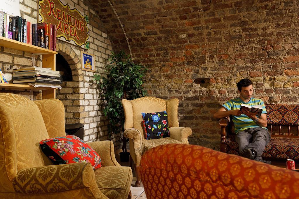 Isaacs Hostel Дъблин Екстериор снимка